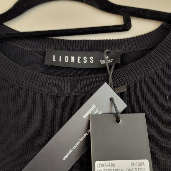 Long-sleeved lioness dress - Picture 5 of 5